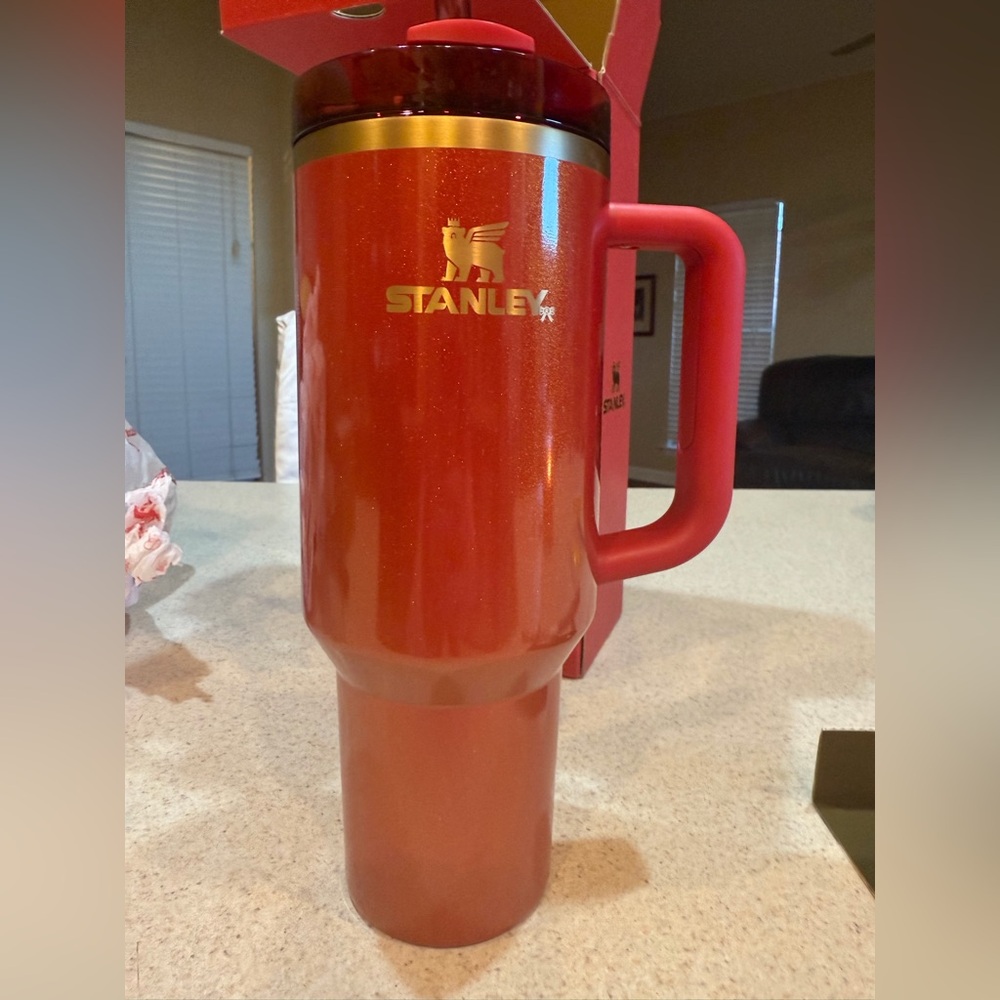 Stanley Scarlet Glitter Tumbler